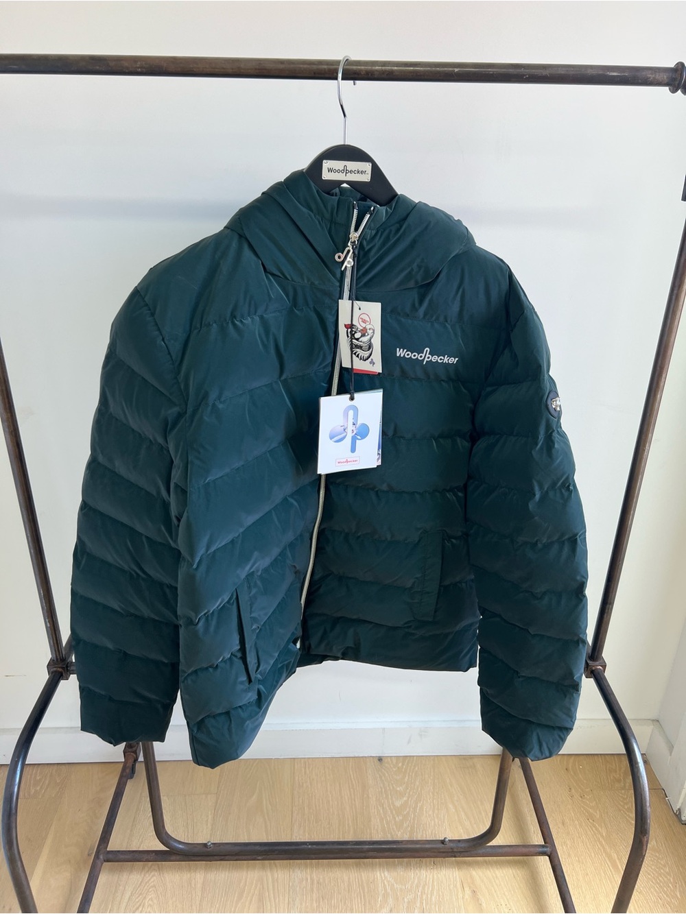WOODPECKER MENS PUFFER COAT SIZE XL NWT